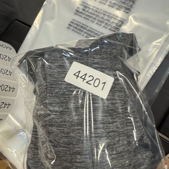 Unbranded Activewear Leggings Women M Tall Gray High Rise Capri Pull On Active - Picture 8 of 8